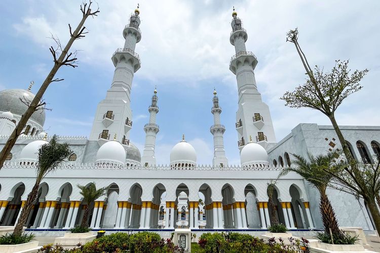 Indonesia Mosques: A Religious Tourism Delight